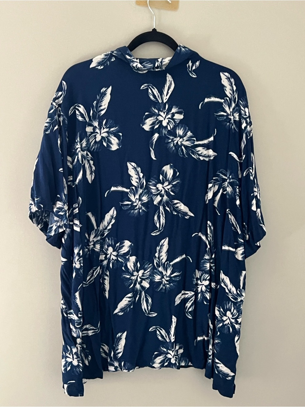 Old Navy Men’s XXL Blue Tropical Hawaiian Camp Shirt Rayon Floral - Picture 2 of 5